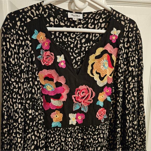 Woman's animal print dress with floral accents Plus size 1X - Picture 2 of 6